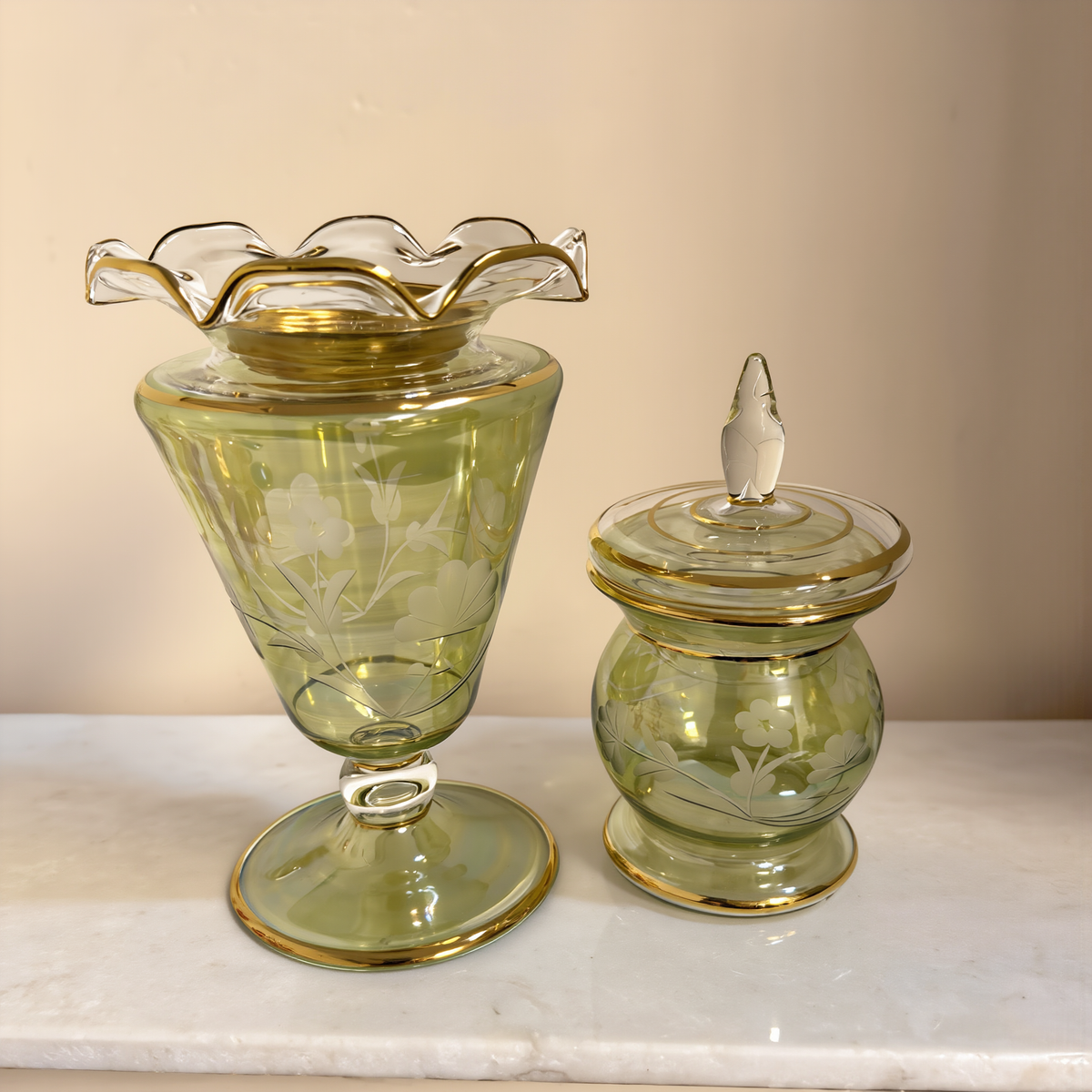 Taj Blossom Mabkhara — hand-blown Egyptian glass incense burner, Model 123, wholesale from Cairo